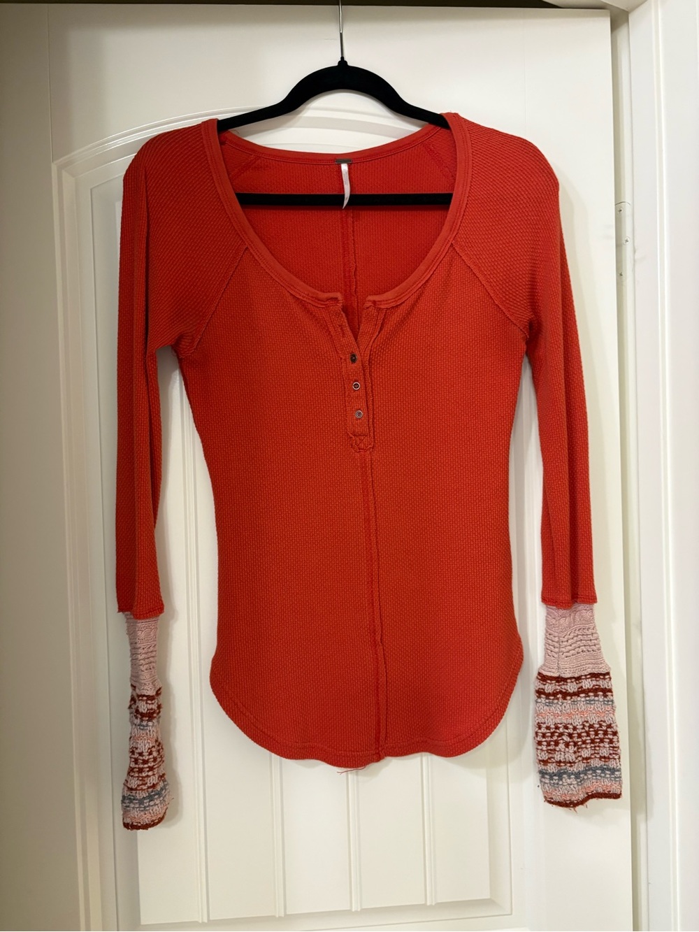 Women’s Long Sleeve Henley Top in Rust with Contrast Cuffs